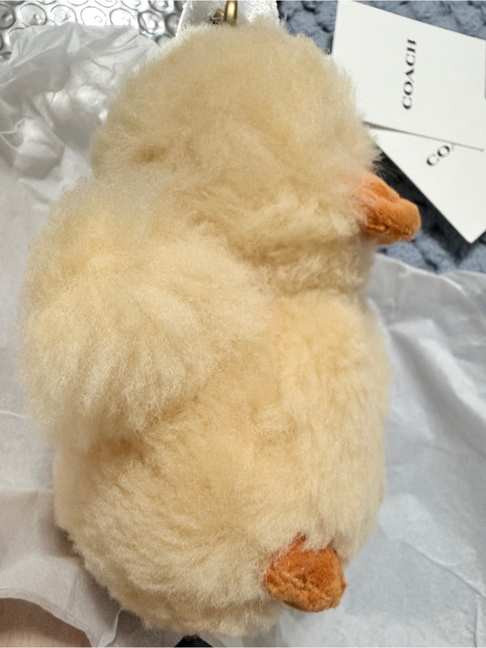 Adorable y Coach Shearling Ducky Bag Charm - Picture 9 of 10